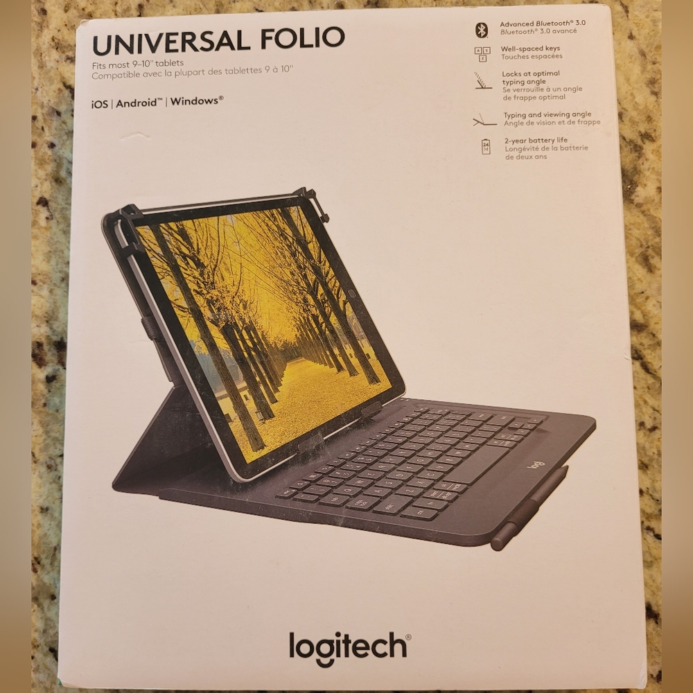 Logitech Universal Keyboard Case (9-10 inch tablets)